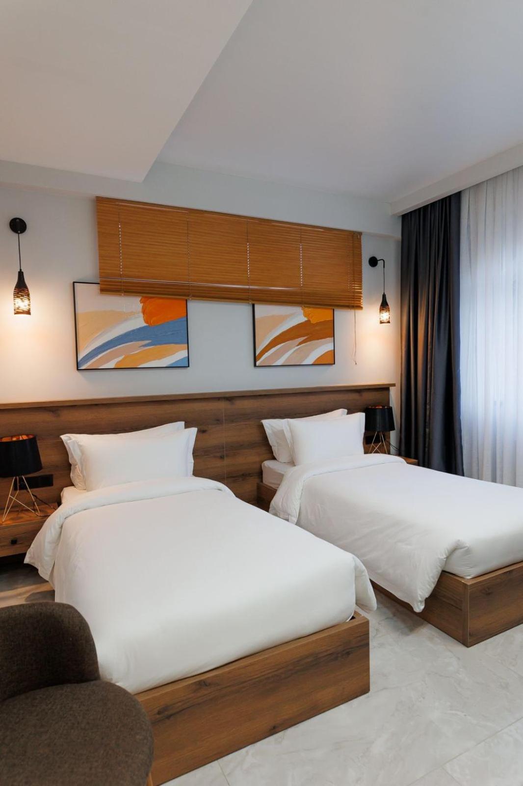 Botanic Boutique Hotel บิชเคก ภายนอก รูปภาพ